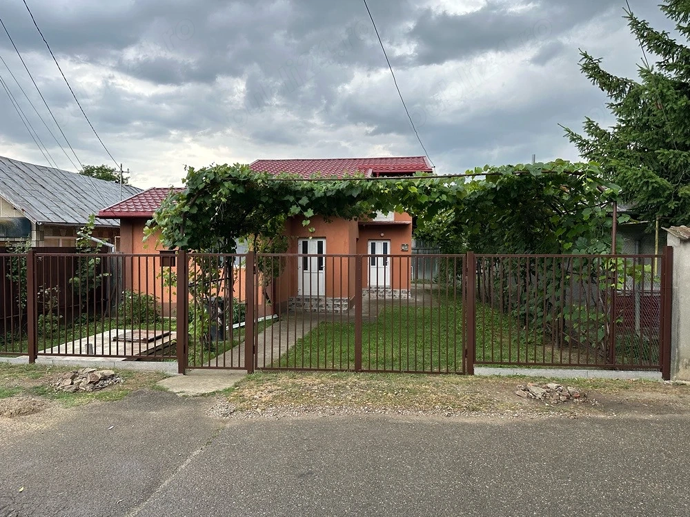 Vand sau schimb casa in Tatarani Prahova