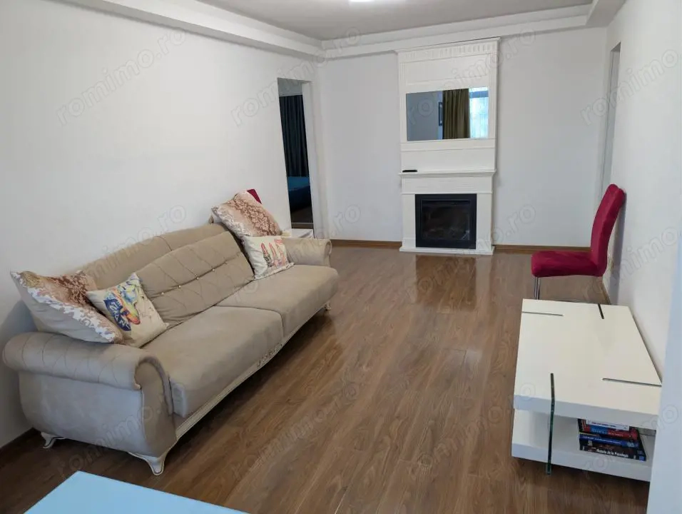 Apartament 3 Camere Modern metrou în fața blocului