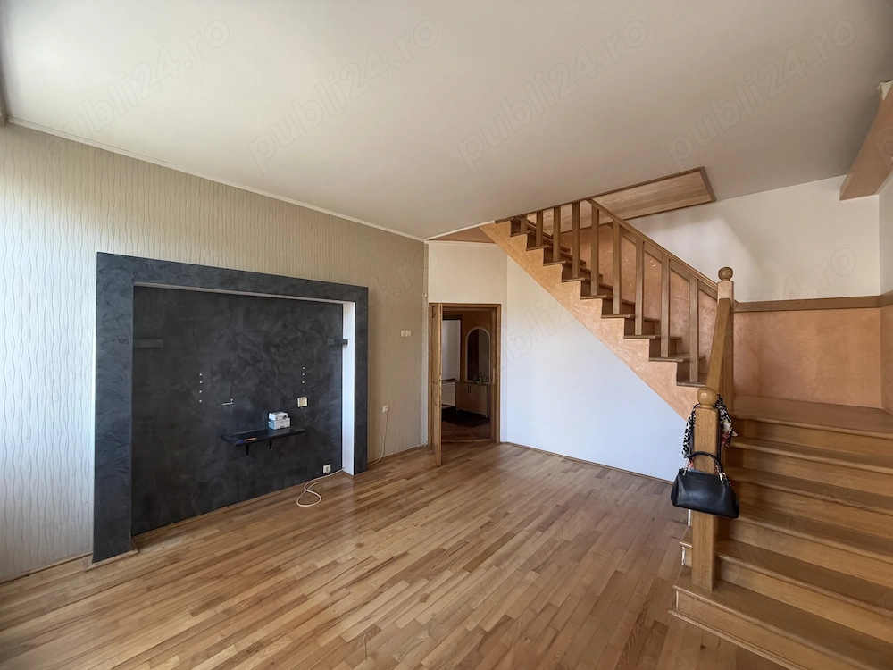 Casa Zona Liceelor (Titeica, Economic)