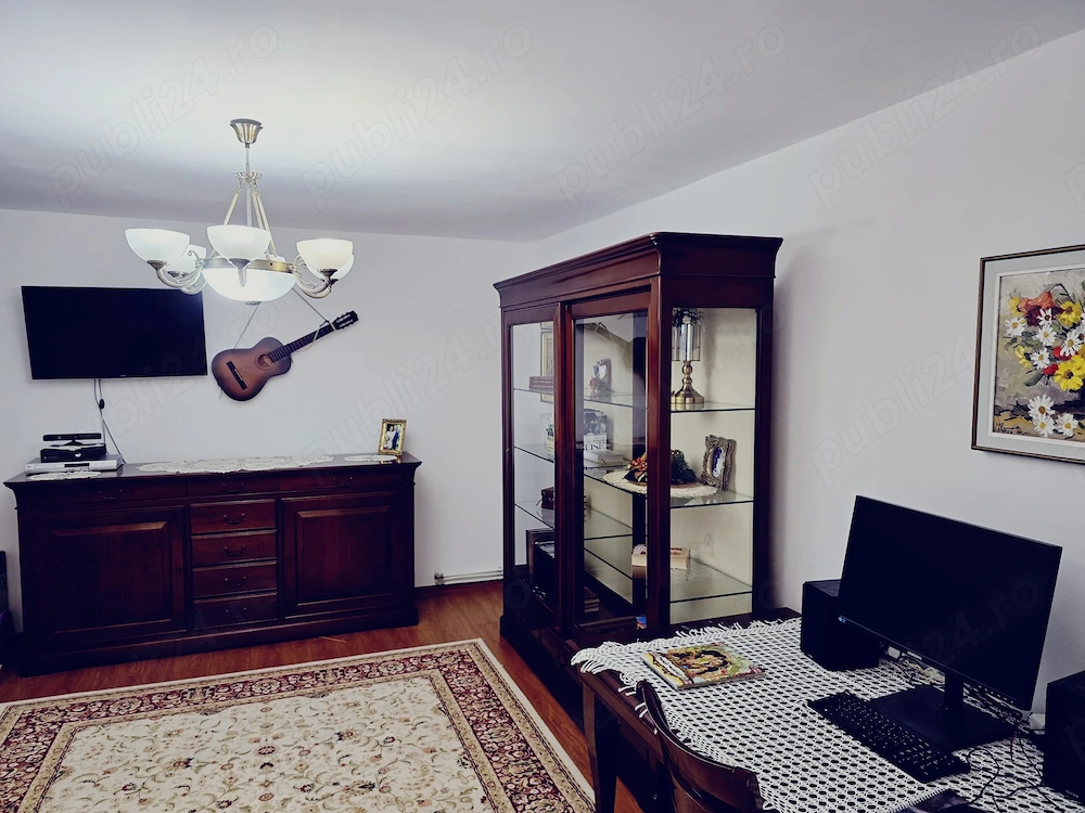 Apartament cu 3 camere, et. 1, D