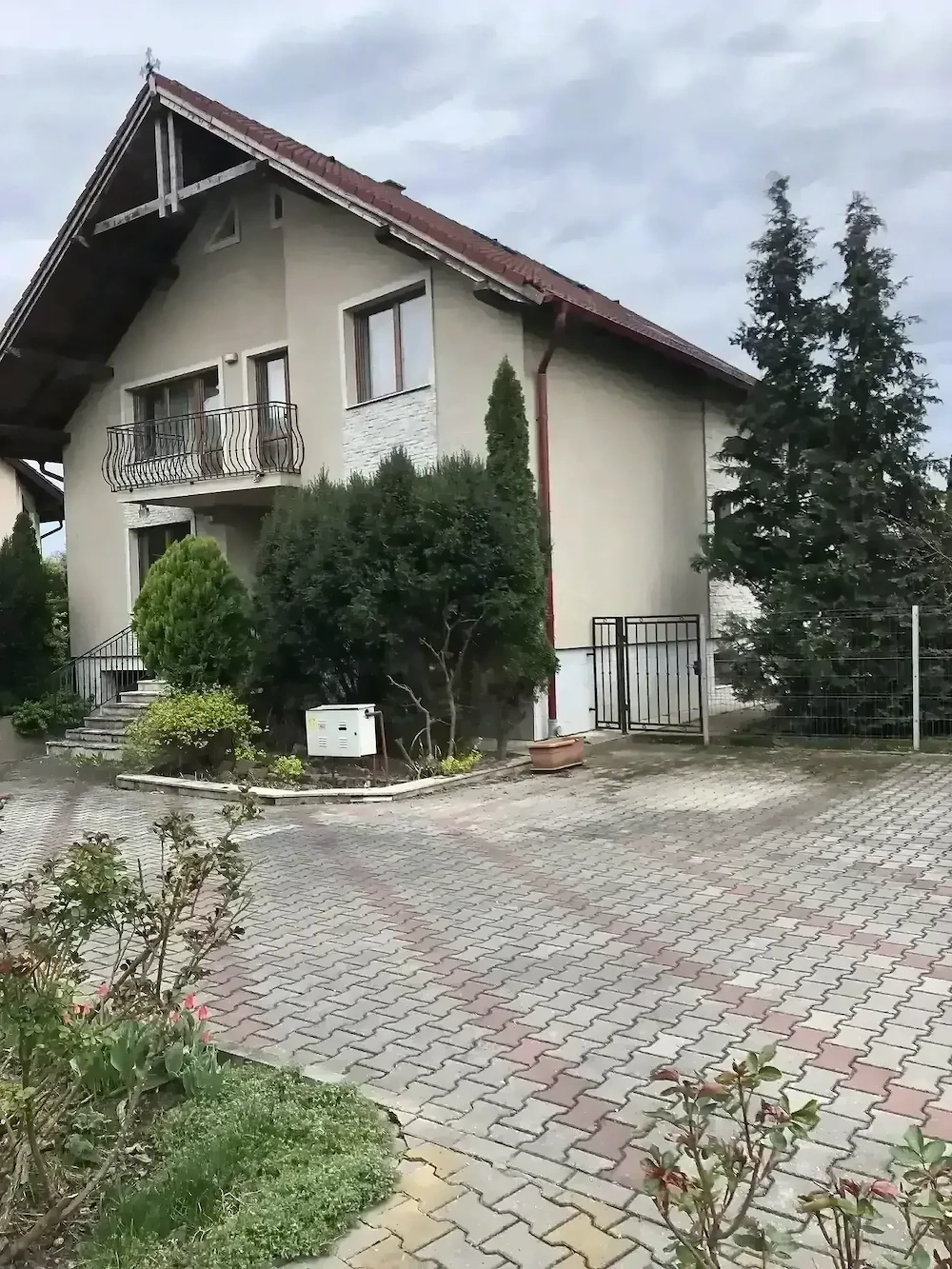 Casa de vanzare peste Podul Budacului