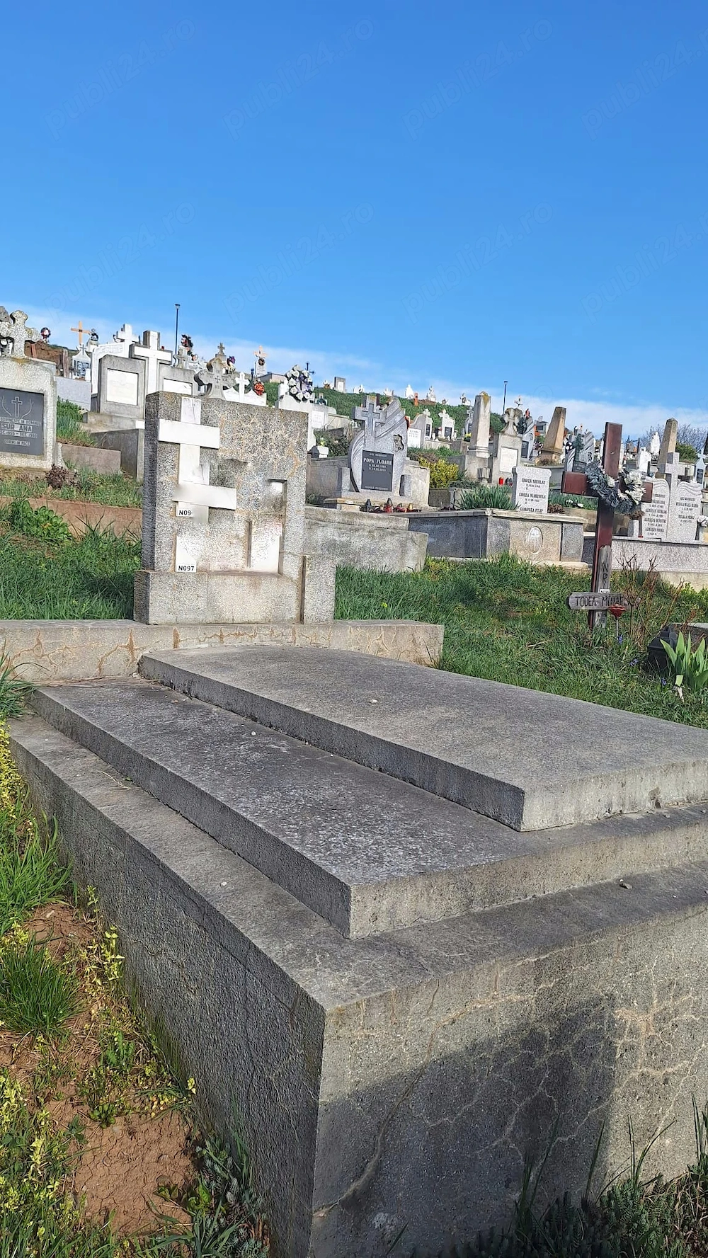 Vand loc de veci cu 2 spatii unul langa altul in cimitirul maieri din Alba Iulia.