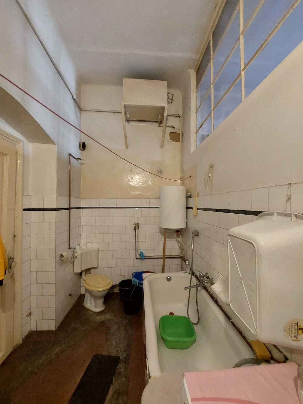 Apartament central cu 3 camere