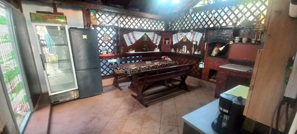 Camere de închiriat.