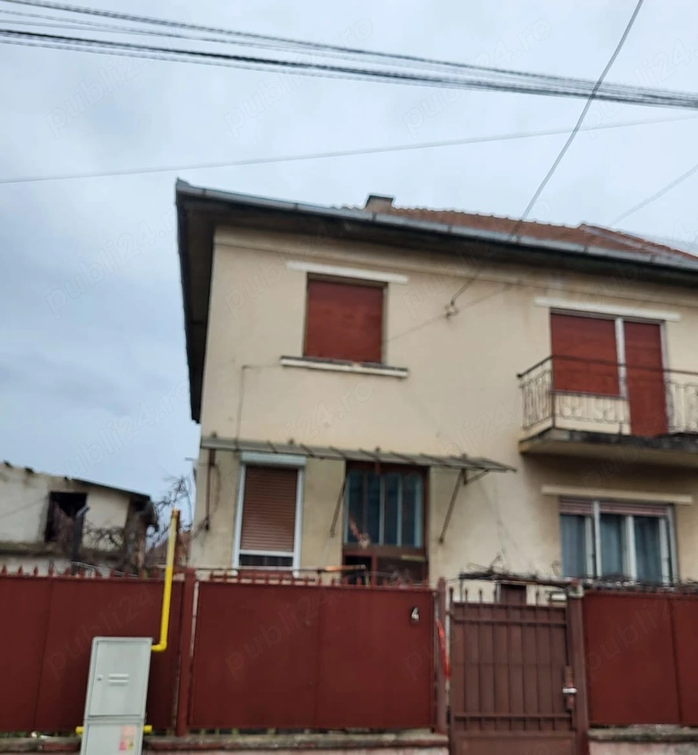 Casă de vânzare în Satu Mare,zona Barițiu,singur în curte