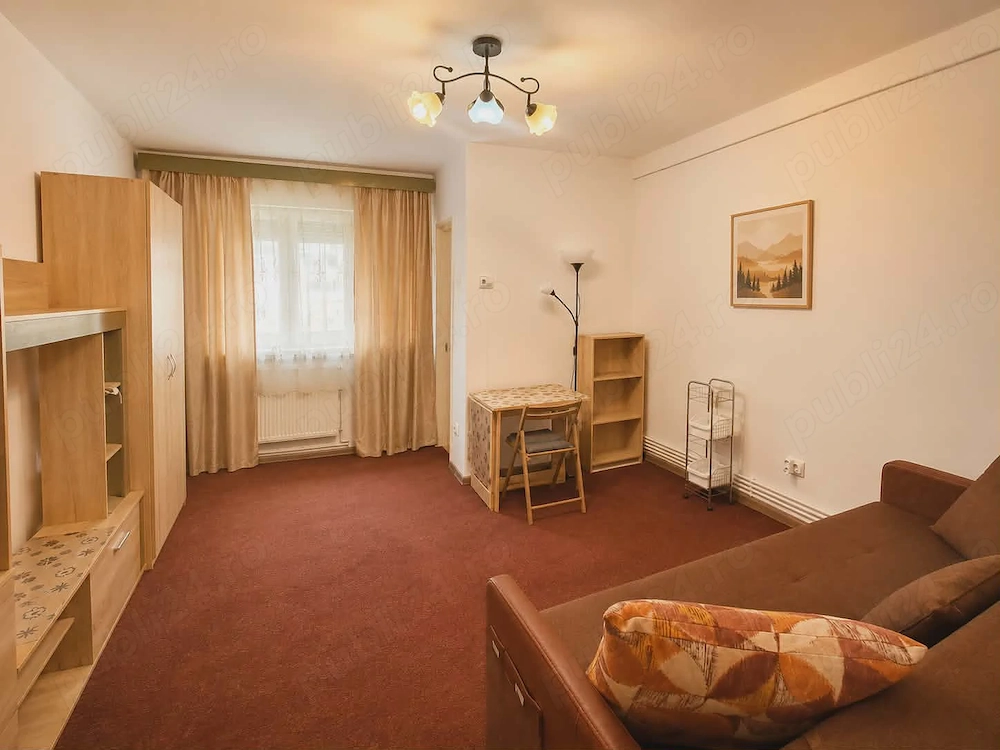 Garsoniera de inchiriat in oras Hunedoara,zona centrala, mobilata, utilata, 190 euro (1000 lei) luna