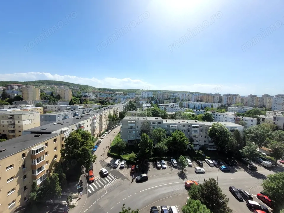 Apartament cu 2 camere, decomandate, parcare, zona Big/Manastur