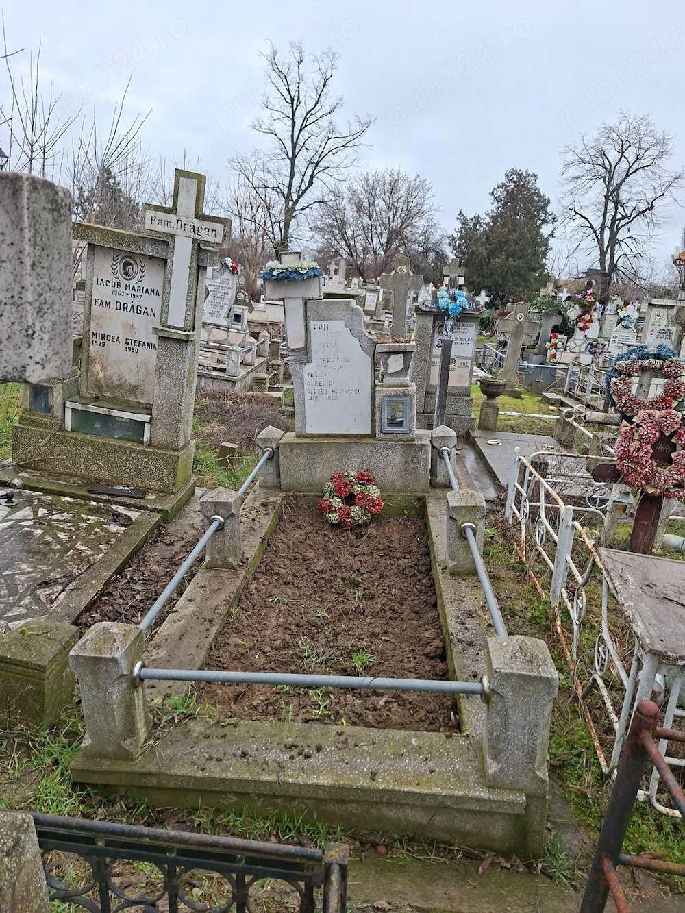 Loc veci cimitir Eternitatea
