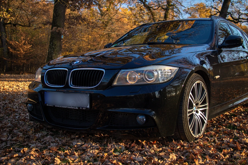 BMW Seria 3 318d DPF Edition Sport + Navi Profesionala