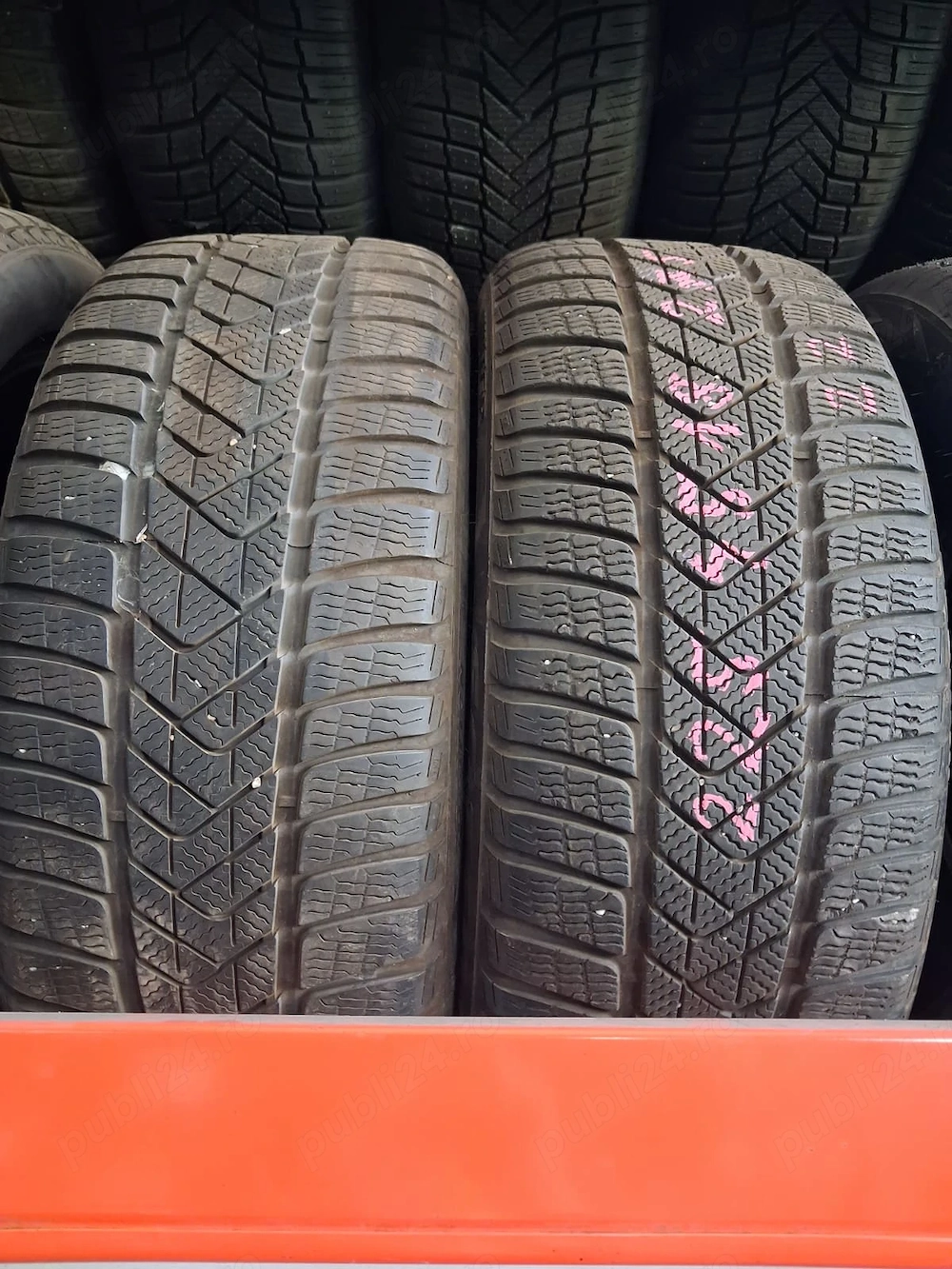 2 anvelope 225/45/18second in stare buna pirelli M+S