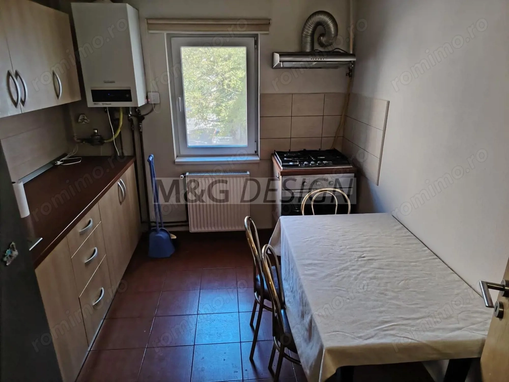 ETAJ  1-Soarelui, 2 camere centrala proprie