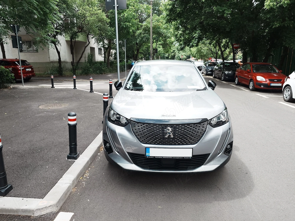 Vand Peugeot 2008 Allure 1.2 Benzina 130CP - 2022 - Automat - 26.000 km - Garantie Peugeot 