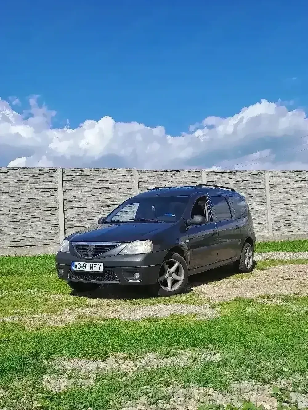 Vând Dacia Logan 7 locuri cu GPL