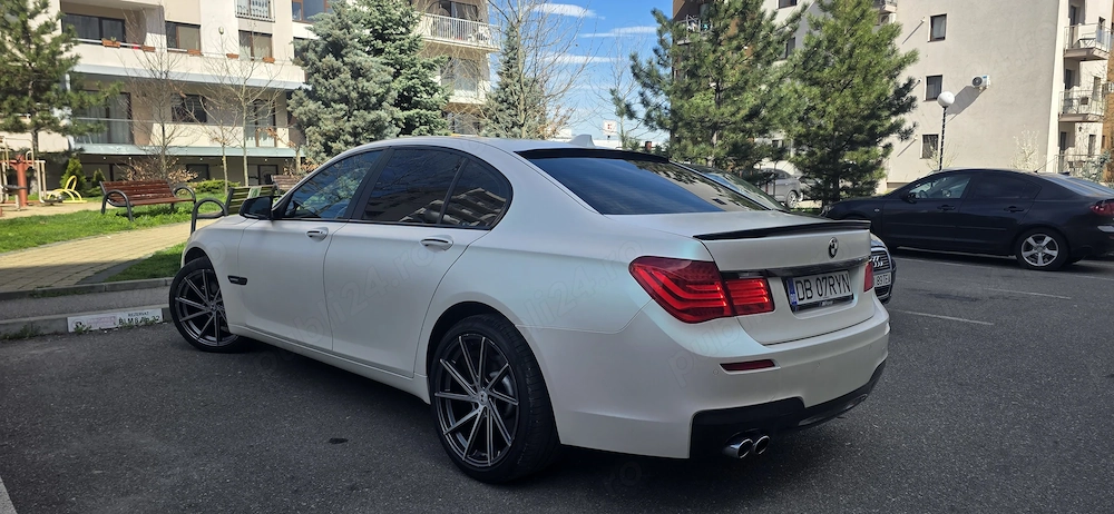 Bmw 730d 2011.Pachet M 5 butoane