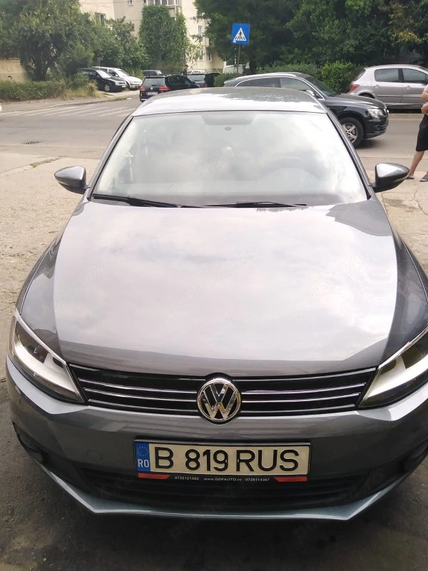 Proprietar ,vand Jetta an 2011, motor 1.6 TDi 105cp,manuala km 234000!