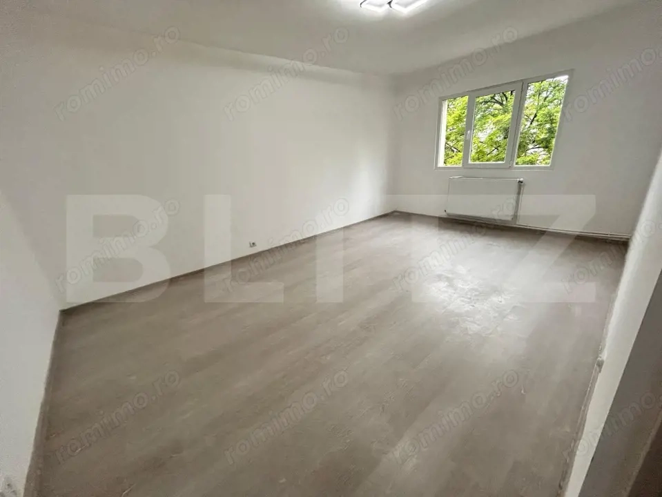 Apartament 2 camere de vanzare, decomandat, 55.70 mp, zona Nicolina