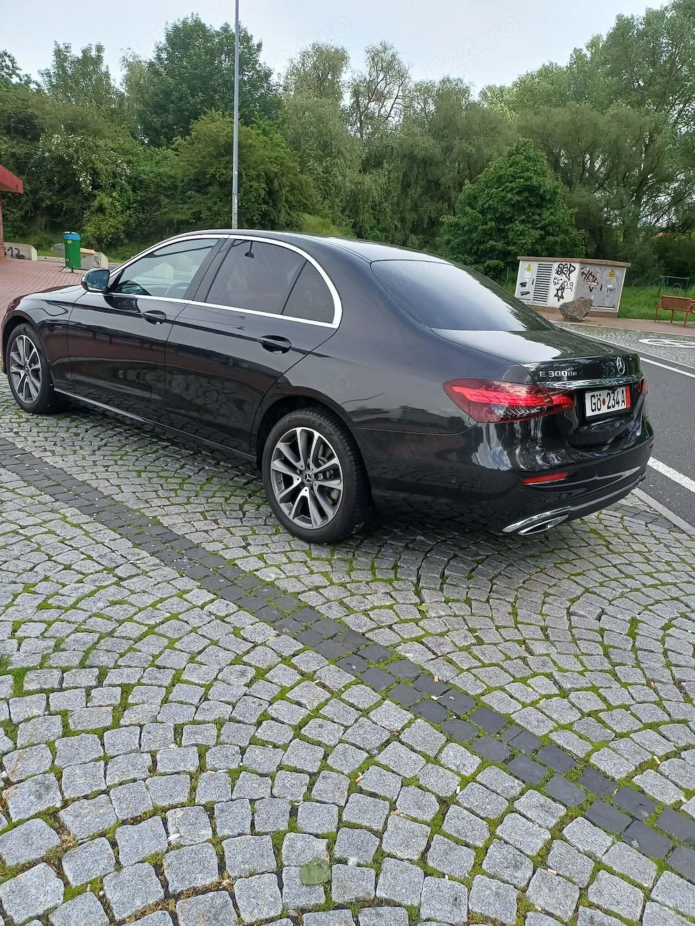 Mercedes E 300de limuzina 
