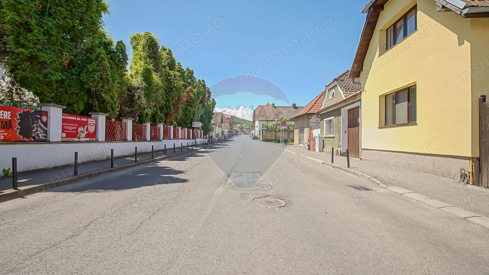 Casă cu 2 apartamente în Brasov, investiție sigură sau căminul ideal