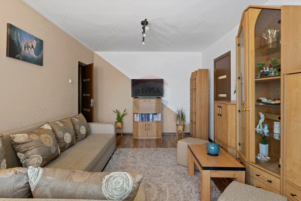 Apartament cu 2 camere zona Aurel Vlaicu, aleea Saturn, comision 0%