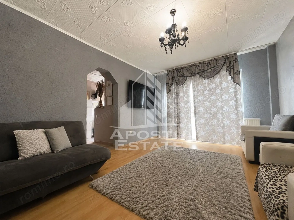 Apartament 4 camere, zona Confectii