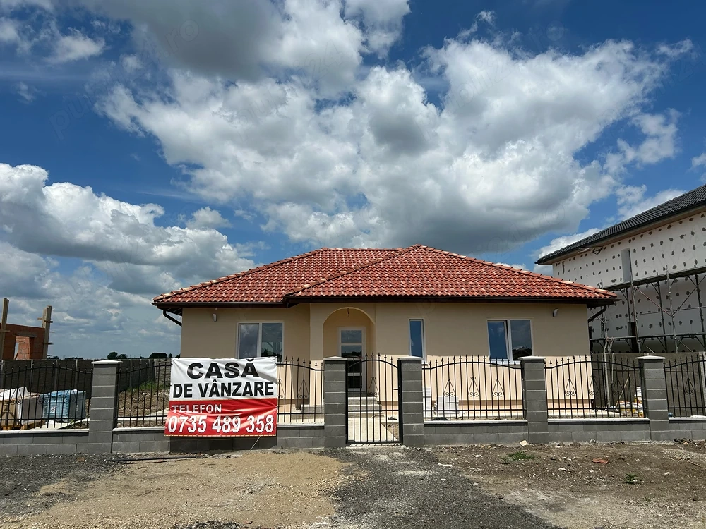 Casa individuala cu 4 camere de vanzare in localitatea Sag