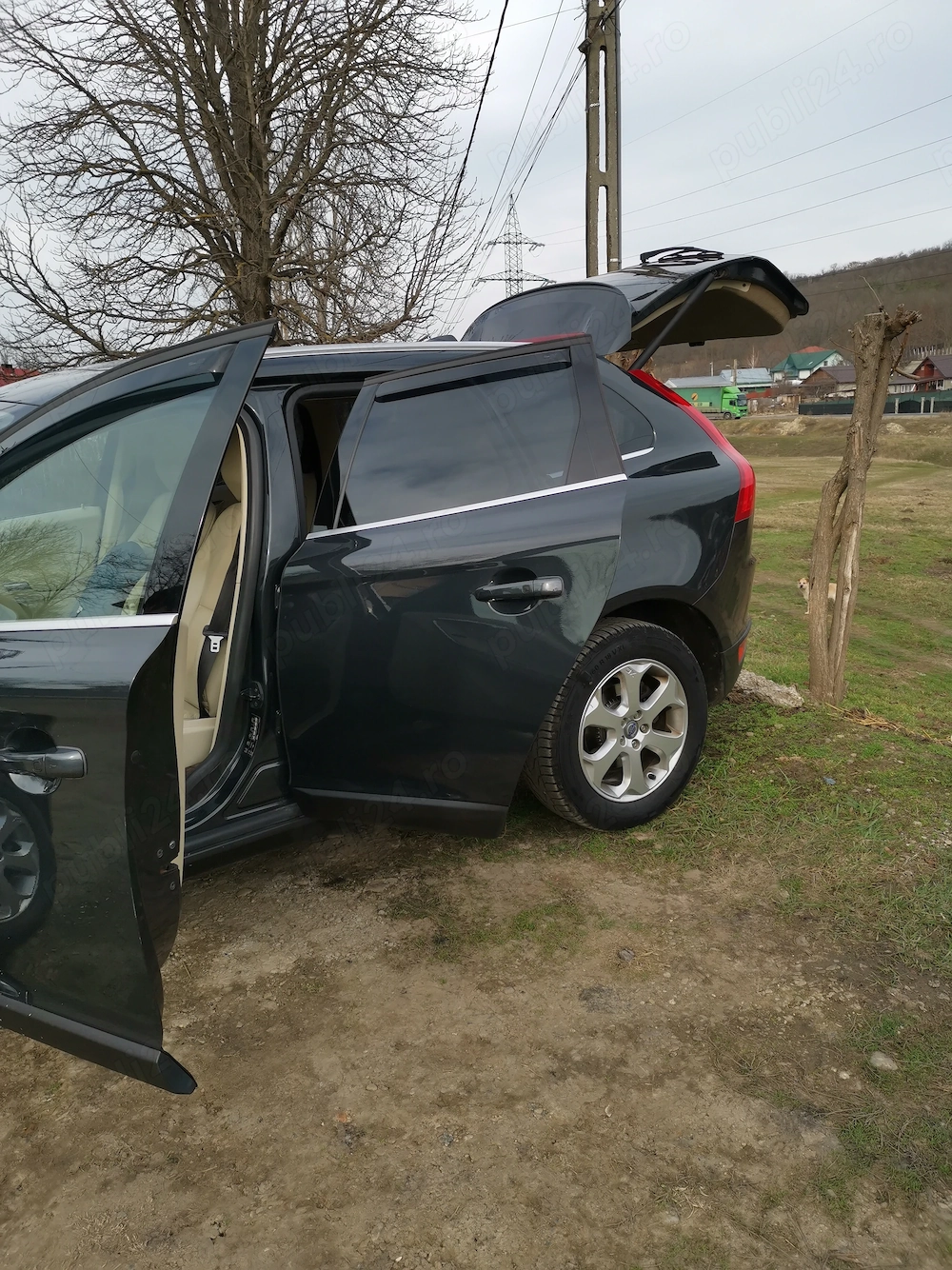 Vind Volvo xc 60,an fabricație 2012