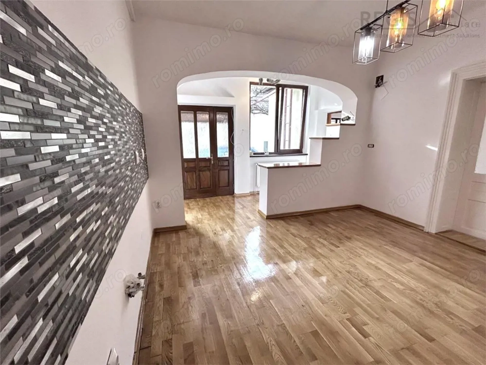 Casa 3 camere | Curte | Renovata in 2024 | Grivitei
