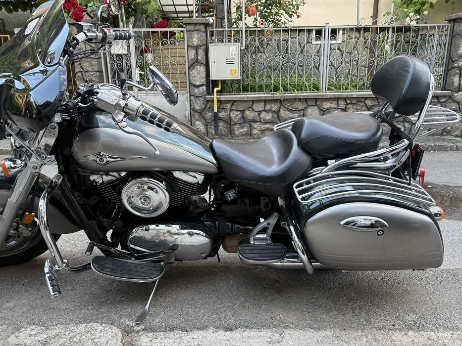 Kawasaki VN 1600 Classic Tourer 2006   Parbriz, Coburi Rigide, Spătar, Pregătită de Drum