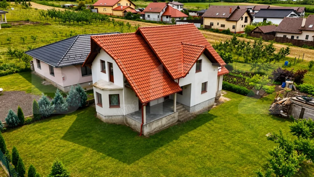 Casa de vanzare semifinisata zona linistita, Reghin