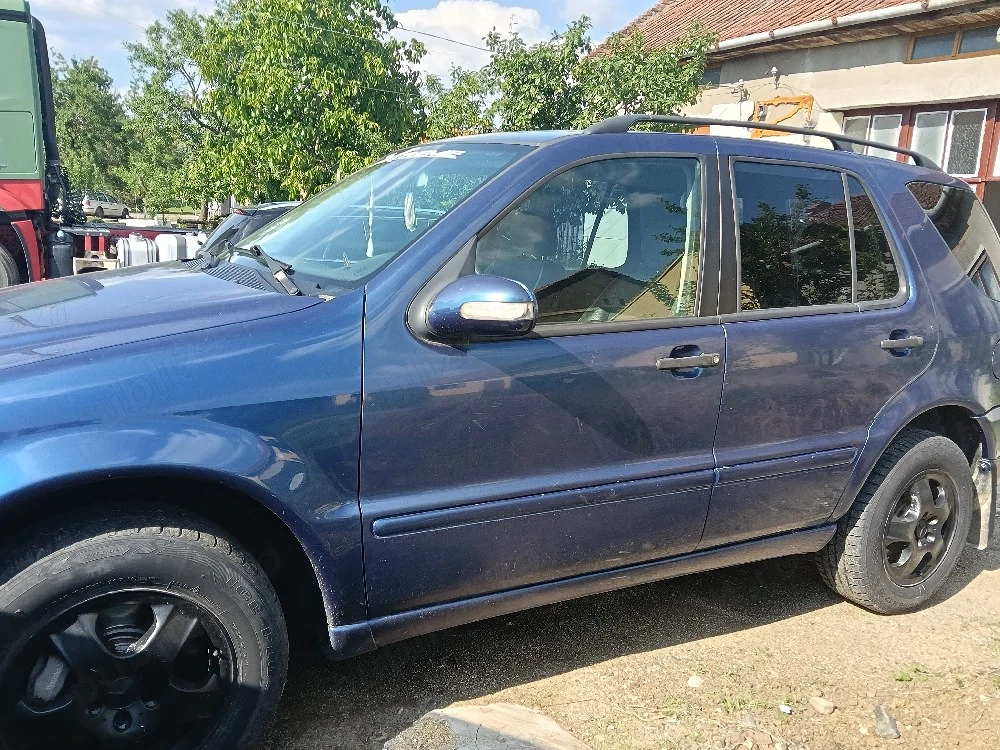 vând Mercedes ML 27 