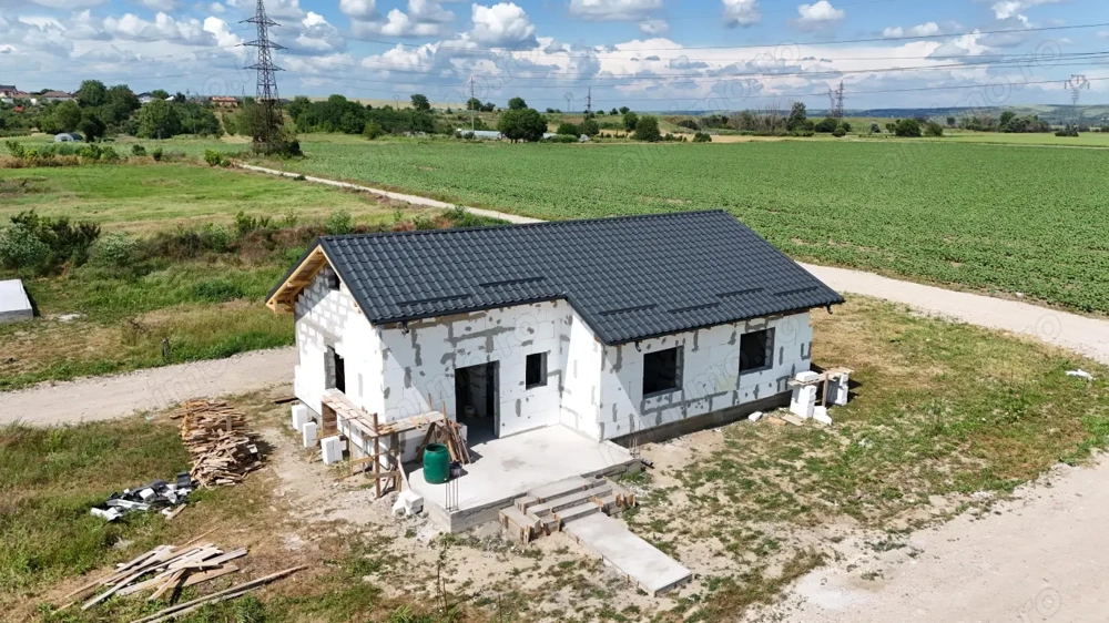 Casă în construcție de vânzare, 124 mp, zona Nord