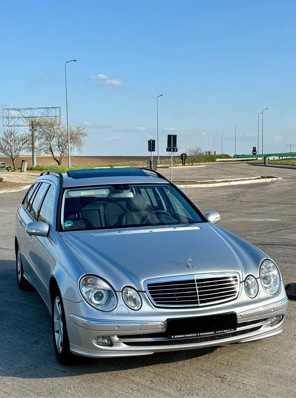 Mercedes-Benz E-Class W211