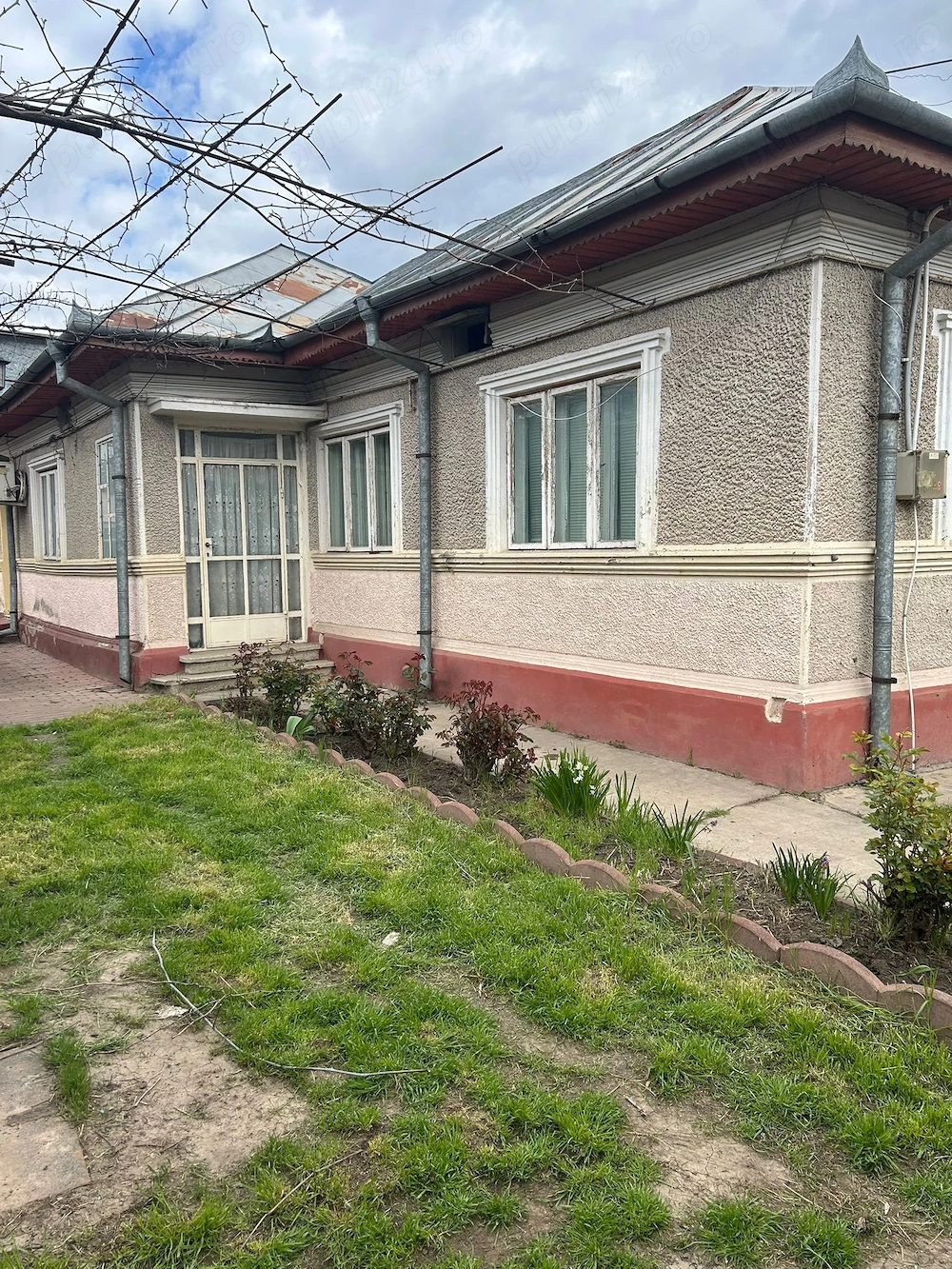 Casă de vânzare Strada Victoriei
