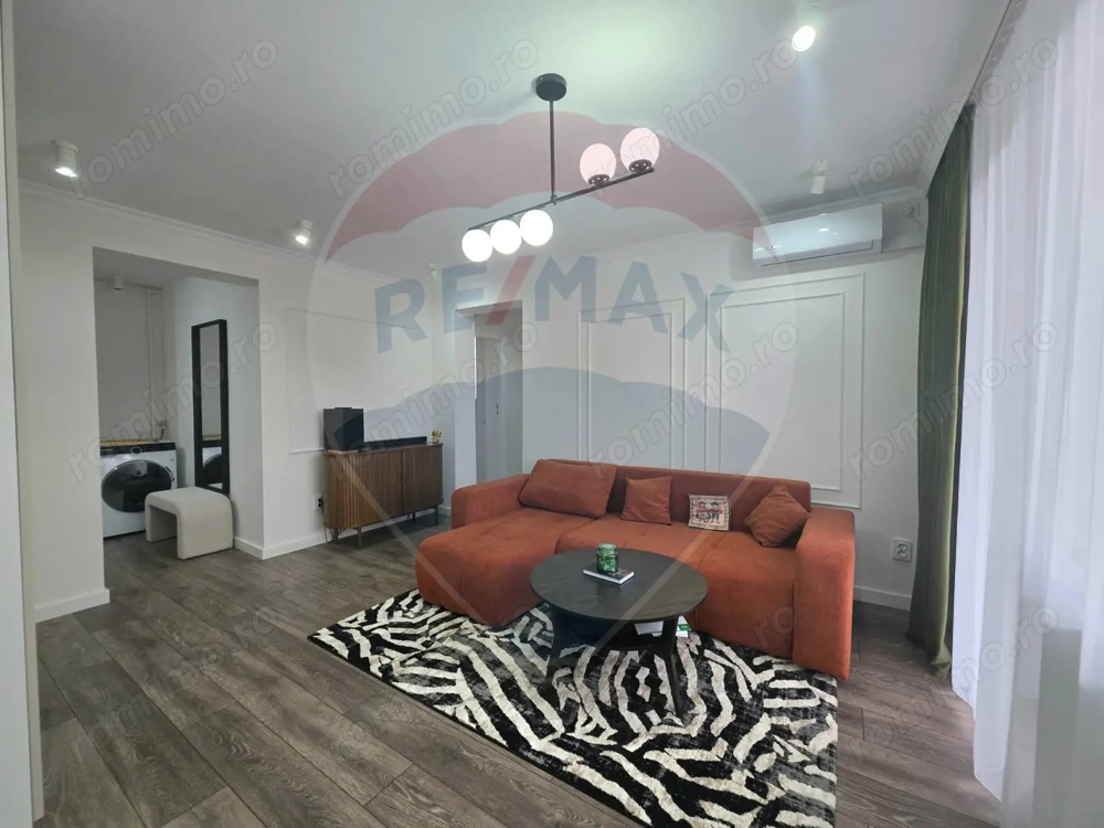 Apartament cu 3 camere de vânzare în zona Centrala Tarnaveni