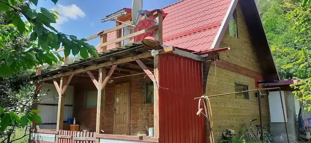 Casa  Teren 2800 mp   intravilan Poiana Sărată 