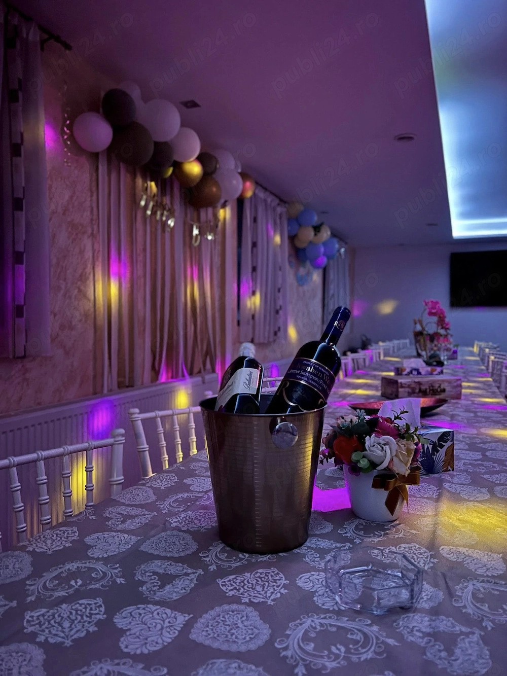 - AVI HOUSE  Cabana in  zona Turistica Valea -  Avrigului cu piscina si ciubar