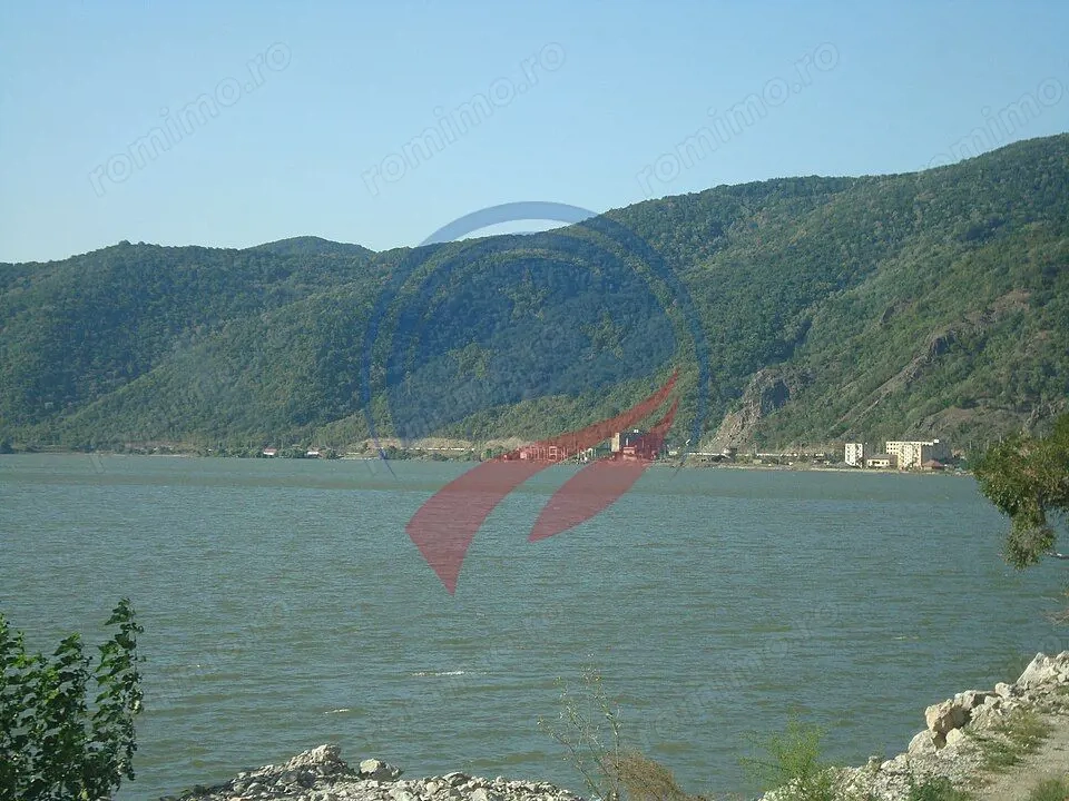 Investiție Exclusivistă pe Malul Dunării – Teren 2100 mp - De vanzare