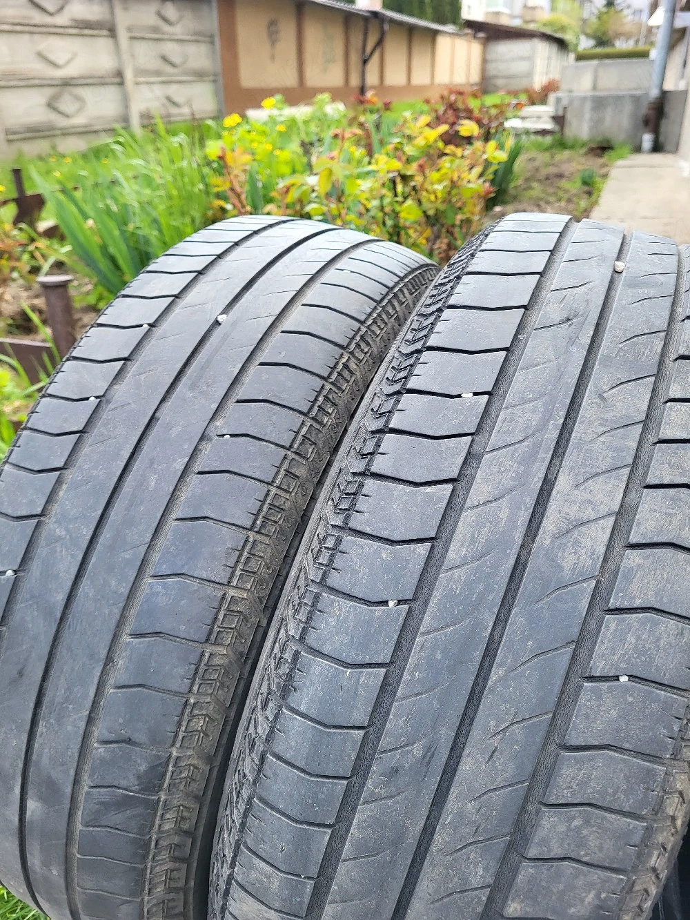Vand set 4 anvelope vara 195x65x15 pret 150 toate 4