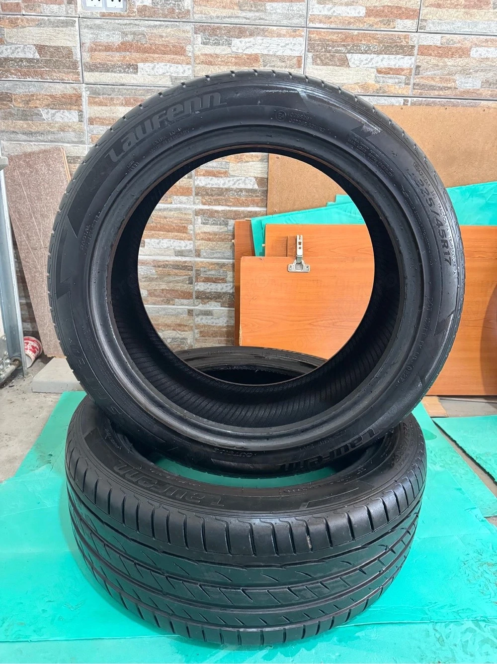 vand 2 anvelope 225 45 r17
