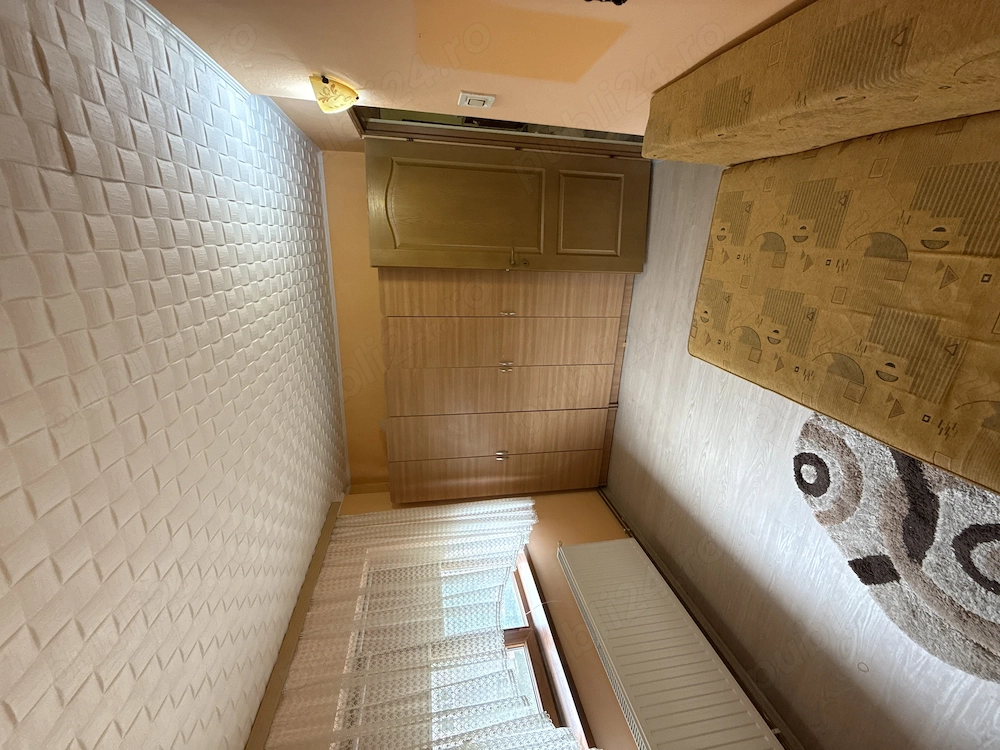 Apartament 2 camere, semidecomandat, Zona Centrala, Pucioasa