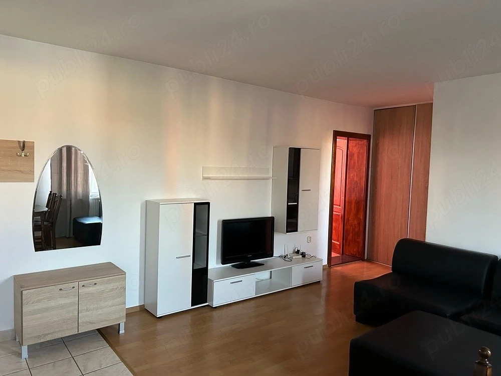 Inchiriez apartament central 2 cam