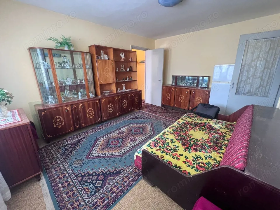 Apartament 2 camere, 41 mp, zona Craiovița Nouă 