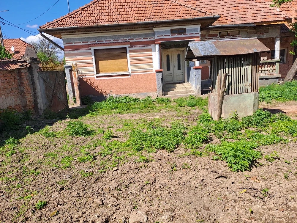 Casă cu 2000mp Teren Gura Văii Țara Făgărașului
