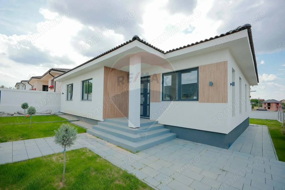 De vânzare Casă Nouă, finisată, 4 camere - Paleu