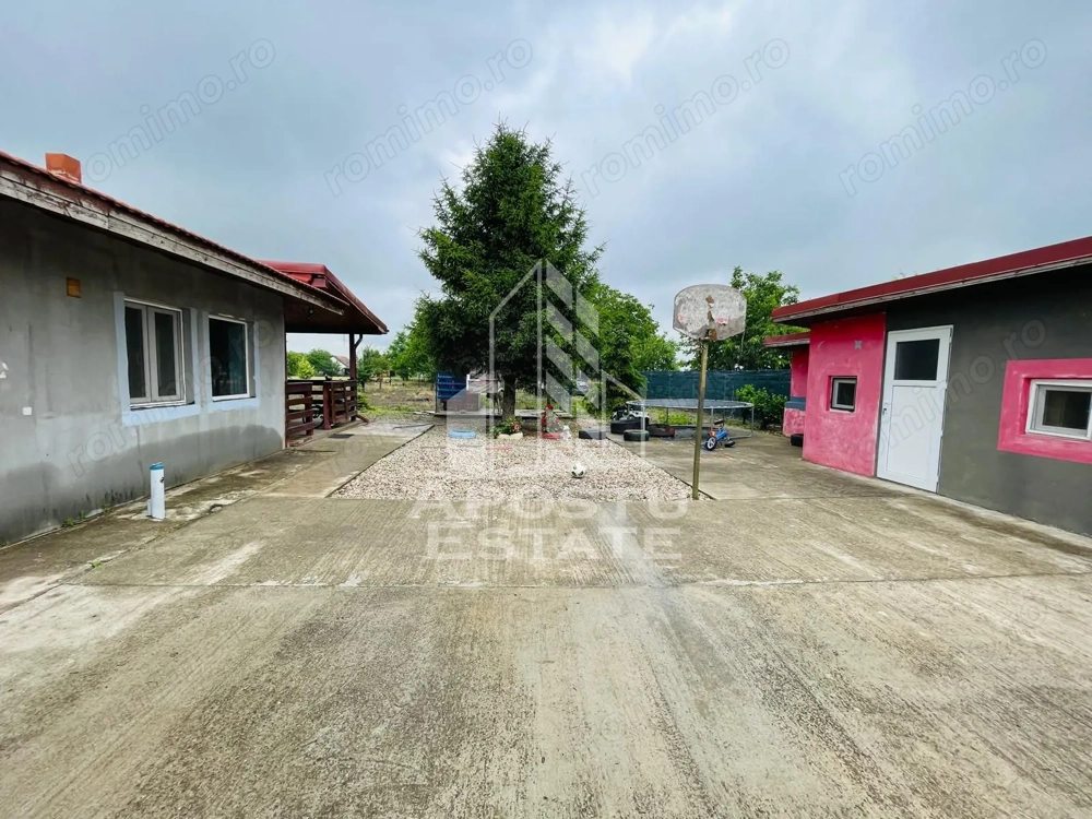 Casa primitoare de vanzare in Iratosu /120mp+teren 1400mp