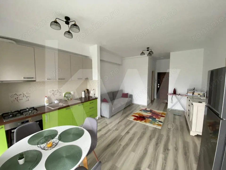 Apartament 2 camere de inchiriat 44 mpu parcare balcon zona Magnolia