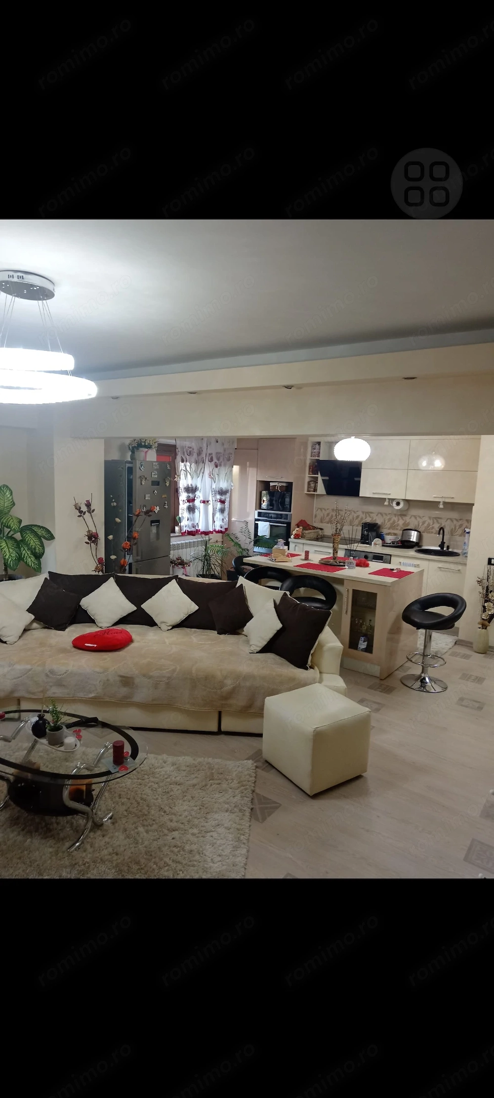 Vând apartament  modern 