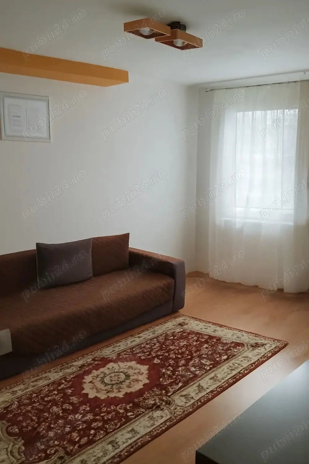 Apartament Luminos 3 camere. Brancoveanu, Zona Izvorul Crisului. Loc parcare.