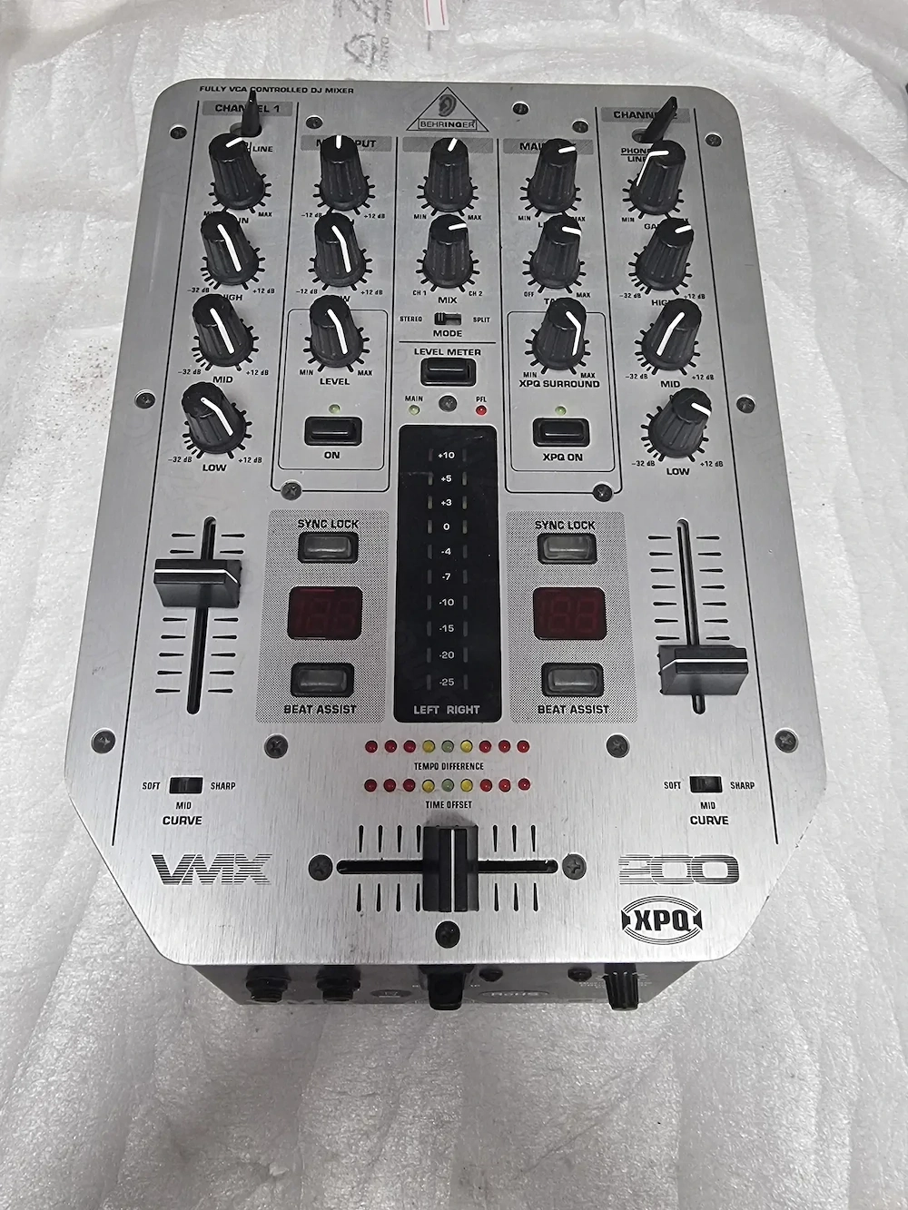 Vand mixer Behringer VMX200