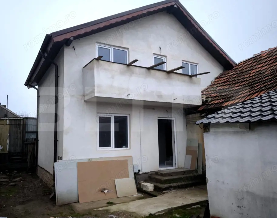Casa P+M 80 mp utili, 230 mp teren, zona Lascar Catargiu